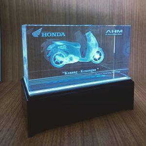 3D CRYSTAL - MOTOR SCOOPY